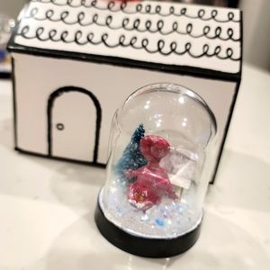 Disney Cheshire Cat from Alice in Wonderland Little Globe Holiday Gift